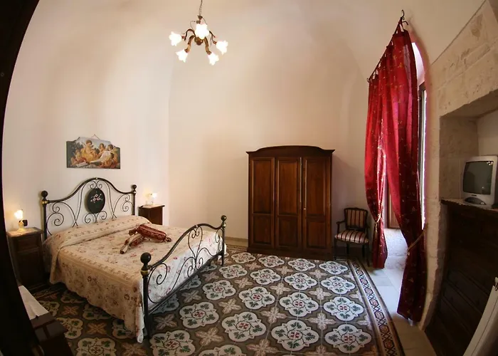 L'angolo Antico 卡斯特拉纳格罗泰